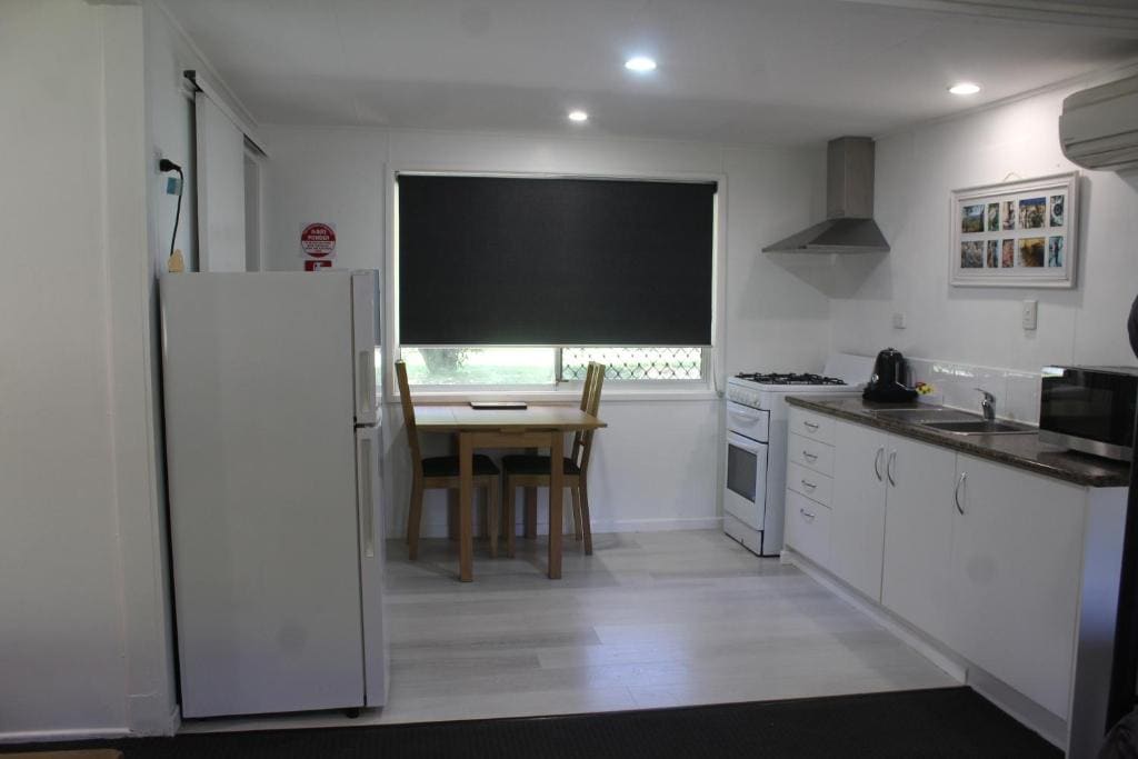 Cottage room - Image 3