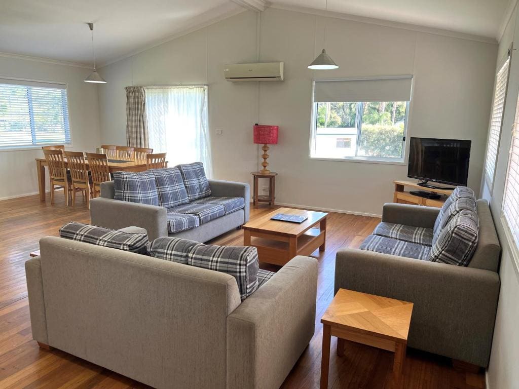 Deluxe River View Three-Bedroom House room - Image 2