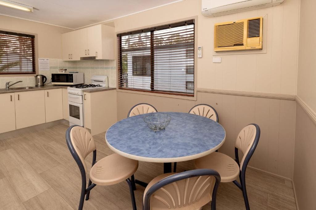 Standard Two-Bedroom Cabin room - Image 3