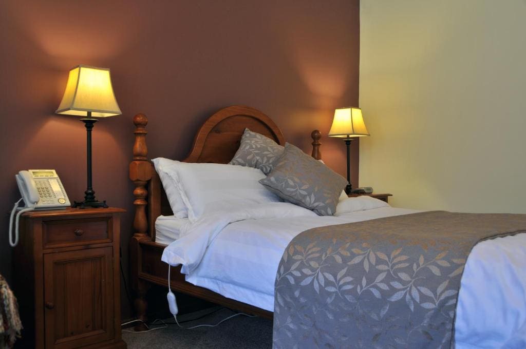 Heritage Deluxe Room room - Image 3