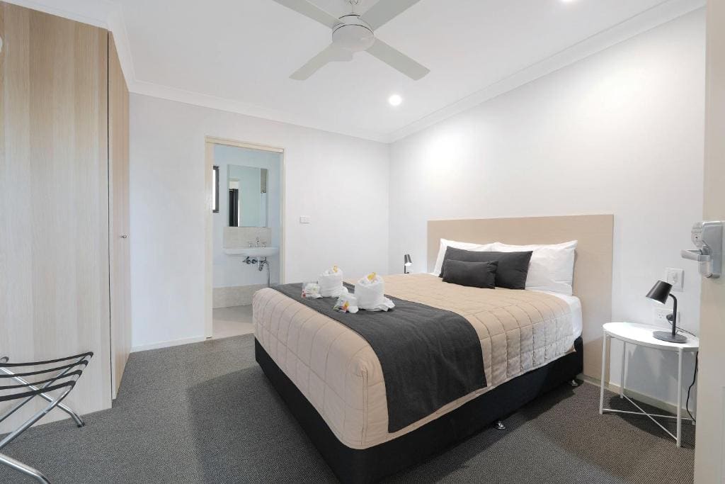 Superior Family Room room - Image 1