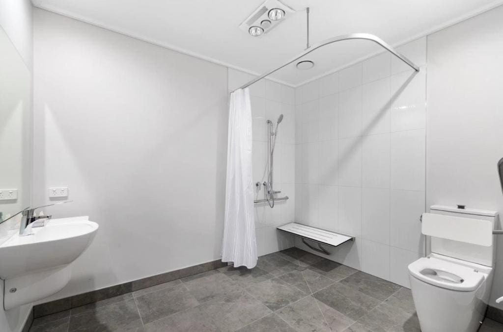 Queen Room with Two Queen Beds - Disability Access room - Image 1