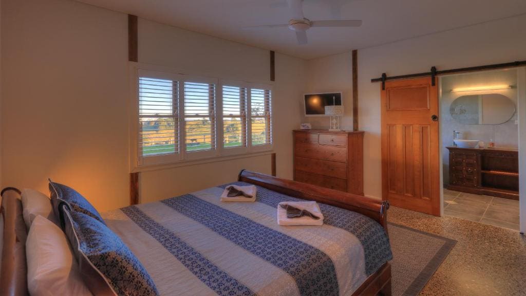 Deluxe King Suite room - Image 1