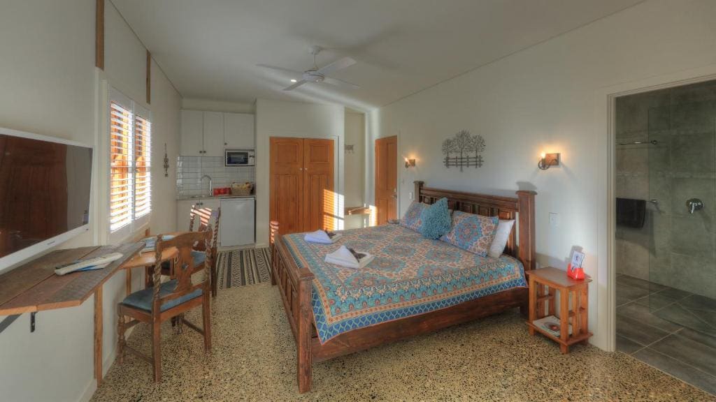 Studio with Garden View room - Image 2