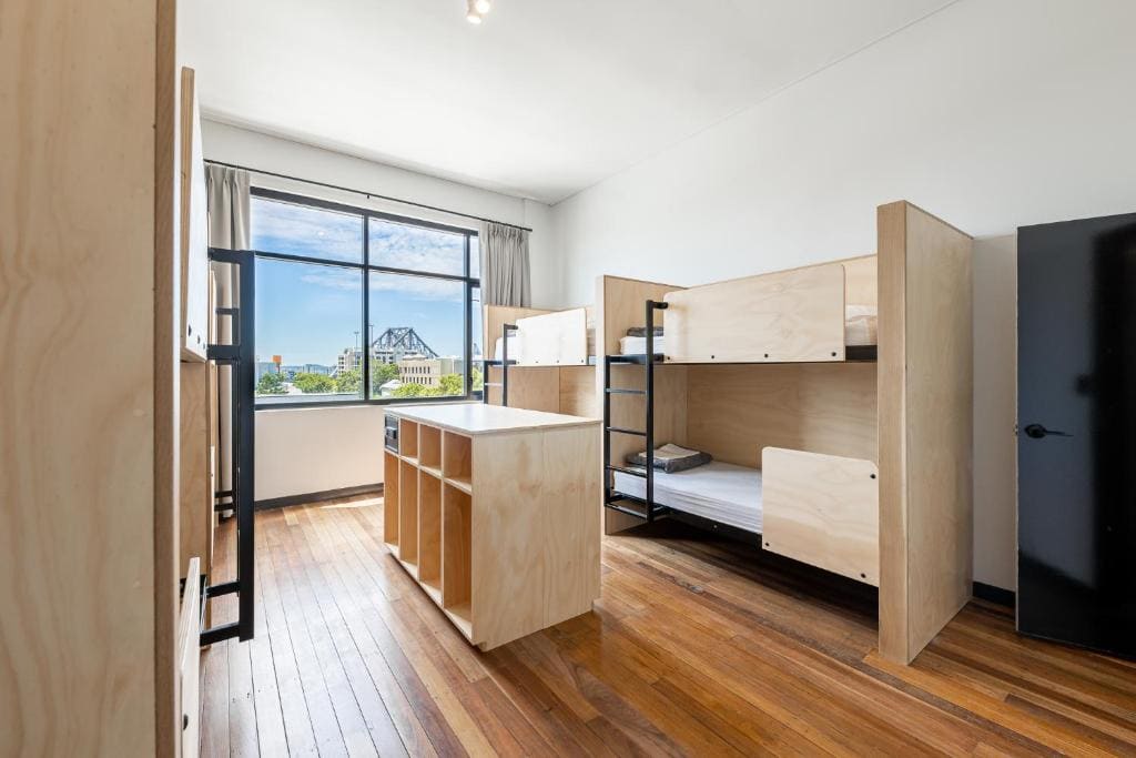 Bed in 8-Share Ensuite Dorm room - Image 3