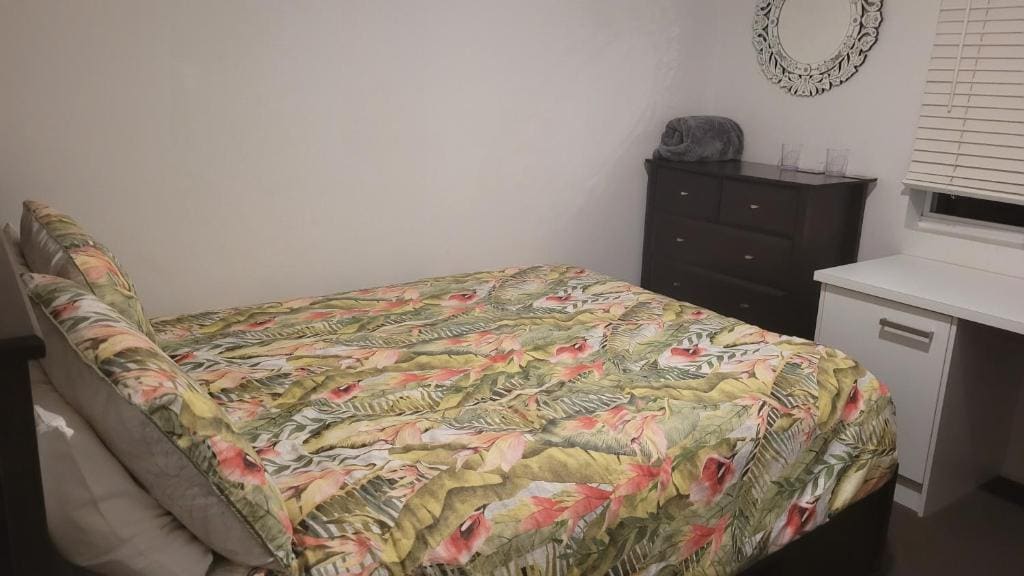 Queen Room room - Image 2