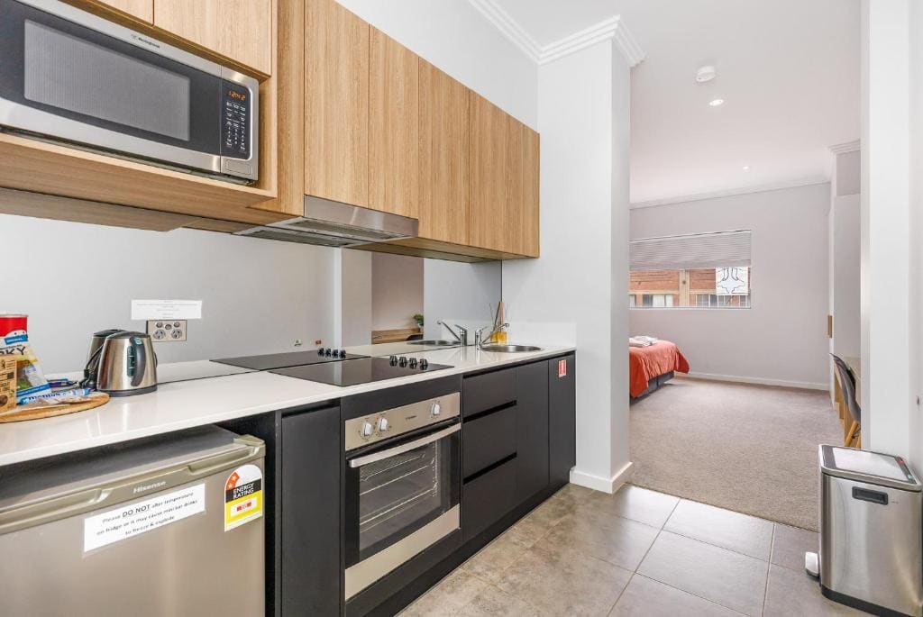 Open Plan Suite room - Image 1