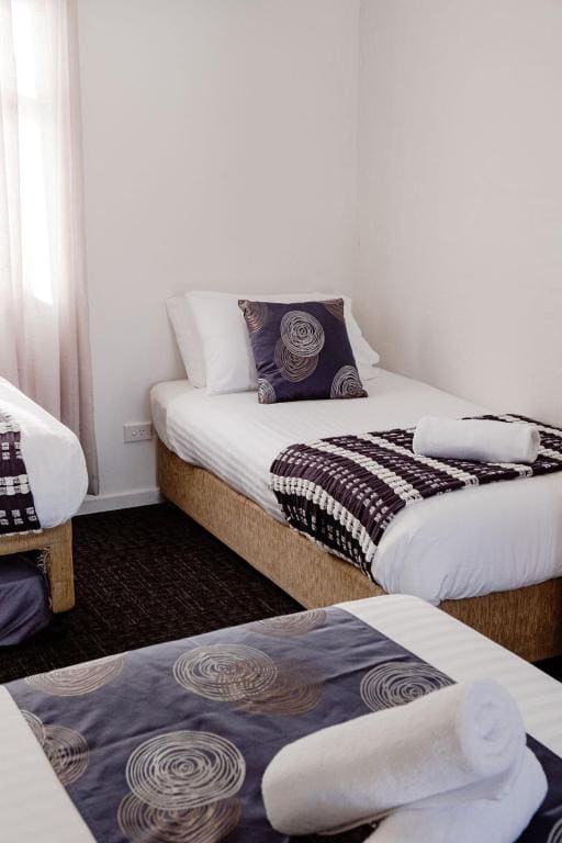 Family Room room - Image 2