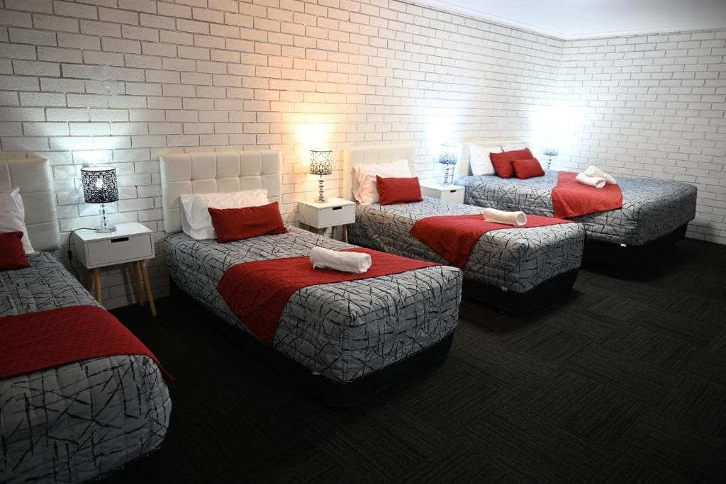 Family Room room - Image 1