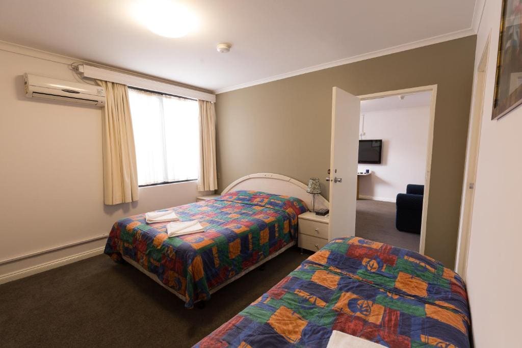 Family Room room - Image 1