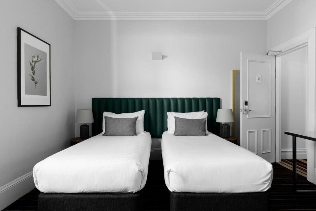 Deluxe Twin Room room - Image 1