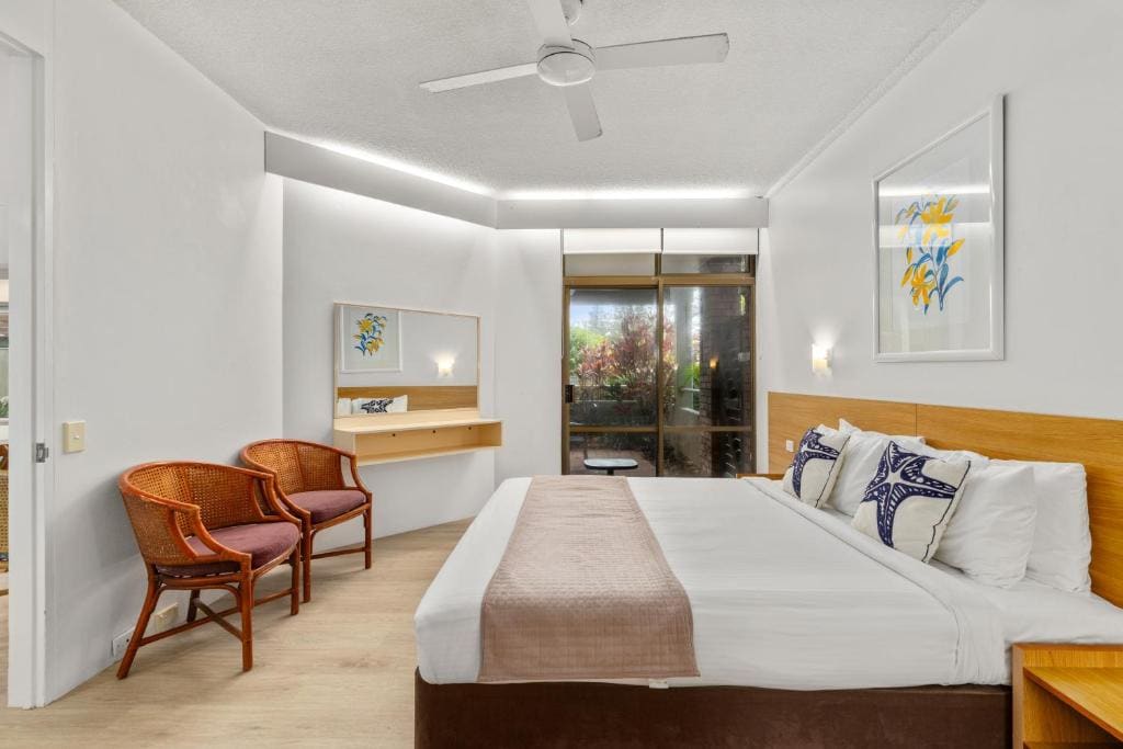 Resort One Bedroom Apartment room - Image 2