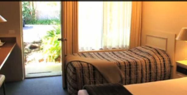 Standard Twin Room room - Image 1