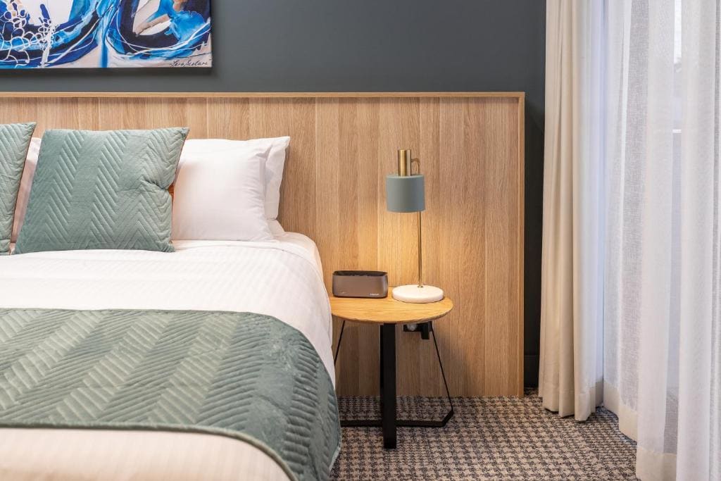Wheelchair Accessible Suite room - Image 1