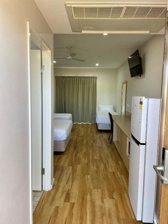 Deluxe Triple Room room - Image 3