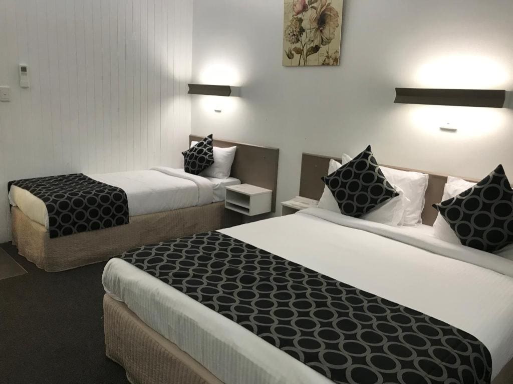 Family Room room - Image 1
