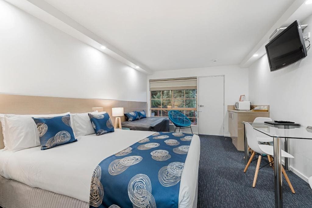 Deluxe Queen Room room - Image 2