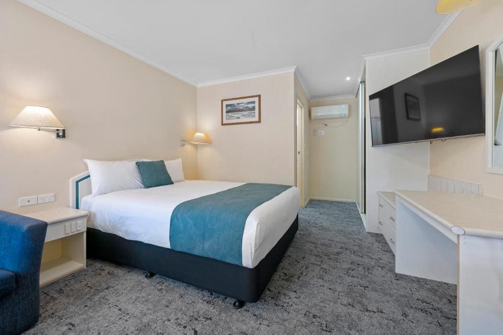 Queen Room - Non Smoking room - Image 2