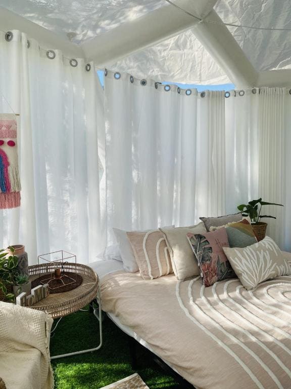 Tent room - Image 2