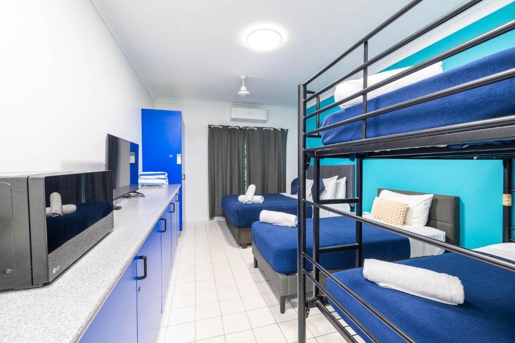 Deluxe Family Room room - Image 1