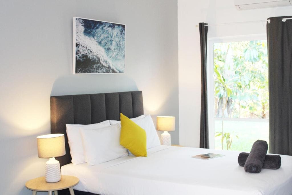Deluxe Double Room with Private Bathroom room - Image 3