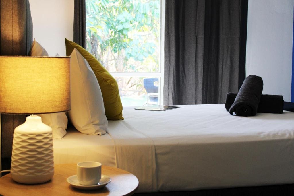 Deluxe Twin Room with Private Bathroom room - Image 1