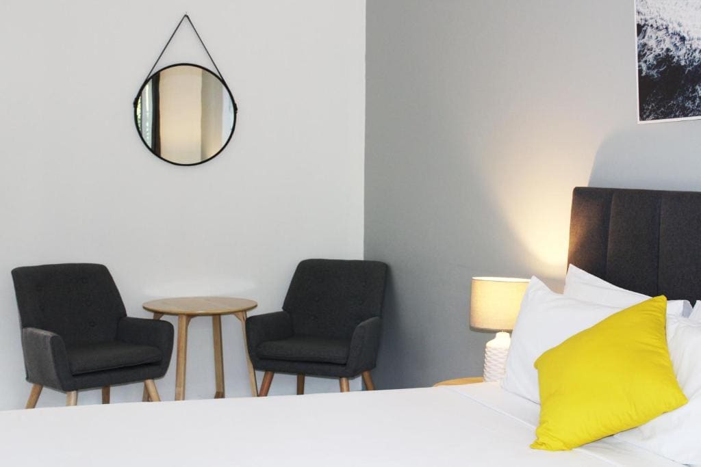 Deluxe Twin Room with Private Bathroom room - Image 2