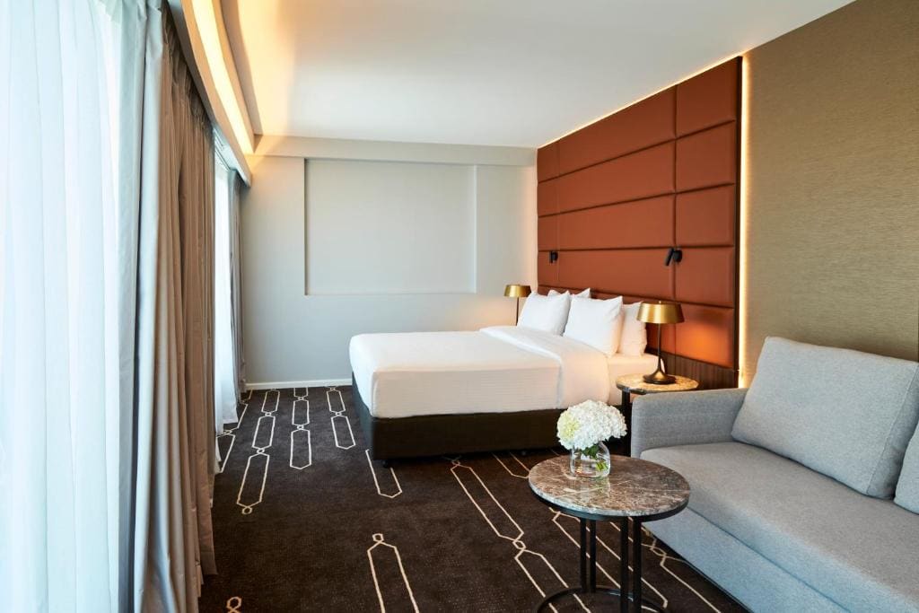 Premium King Room - High Floor room - Image 2