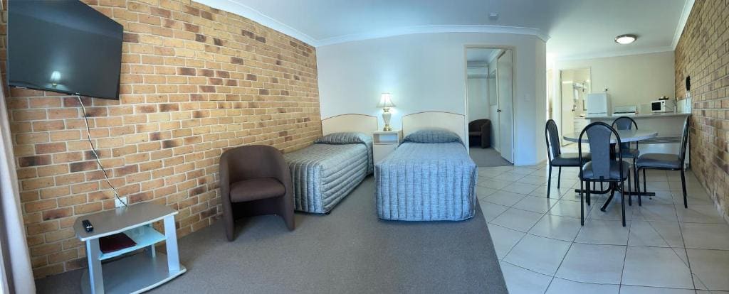 Studio Apartment room - Image 3