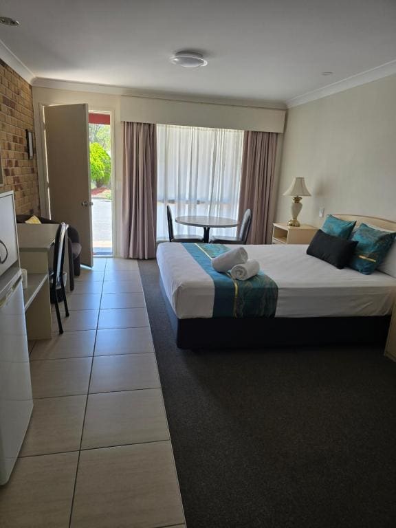 Queen Room - Disability Access room - Image 1