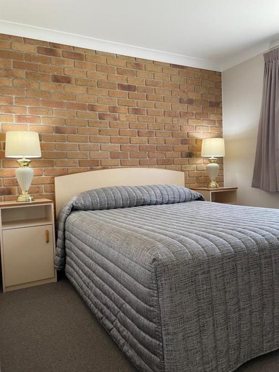 Studio Apartment room - Image 2