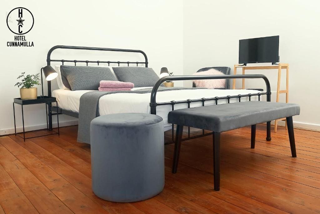 Double Room with Private Bathroom room - Image 3