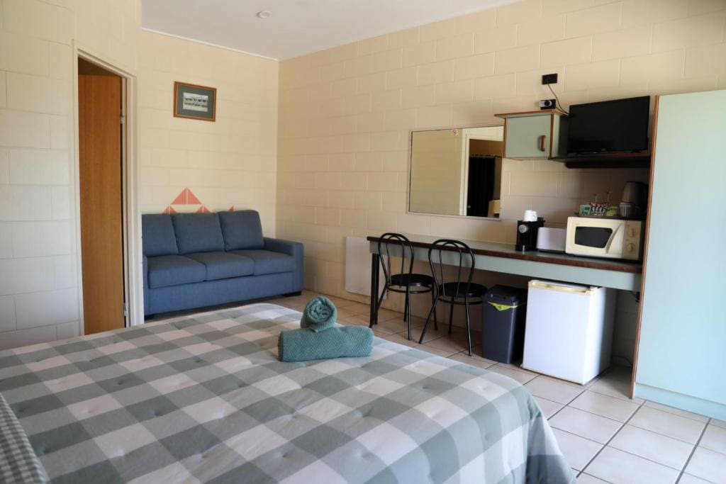 Basic Triple Room room - Image 3