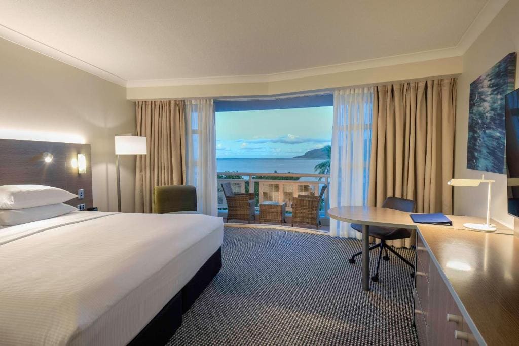 Deluxe King Room with Sea View room - Image 1