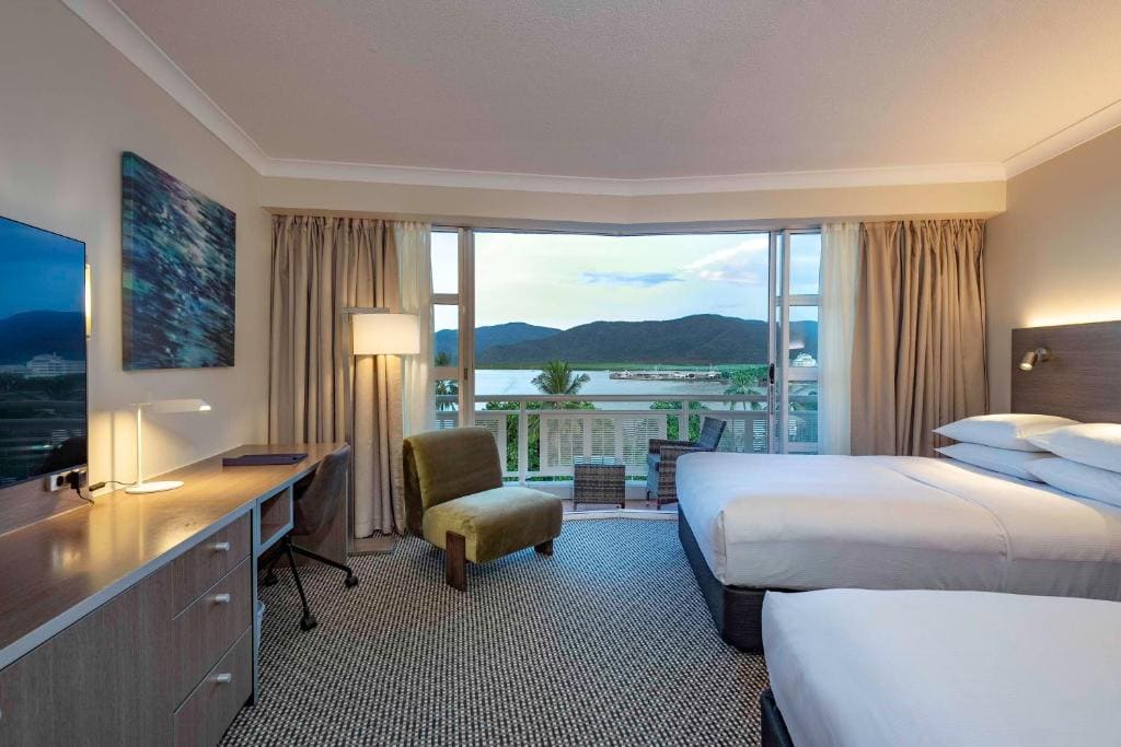 Deluxe Double Double Room with Sea View room - Image 2