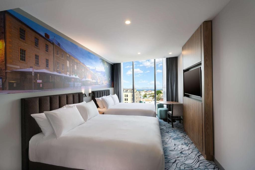 Queen Deluxe Room - Water View room - Image 2