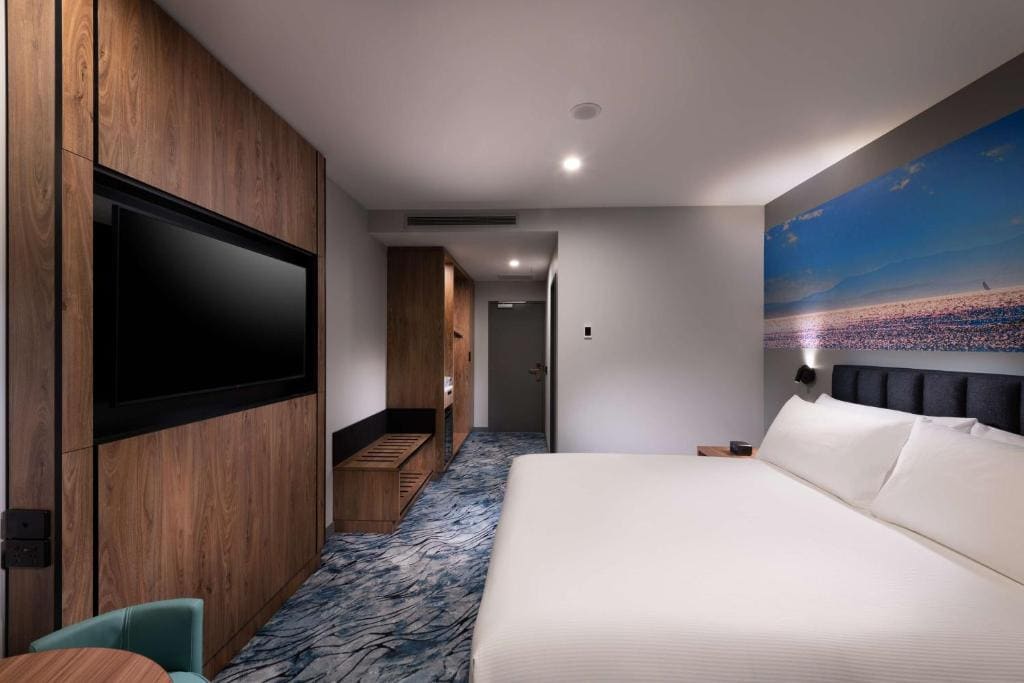 King Guest Room with Mountain View room - Image 1