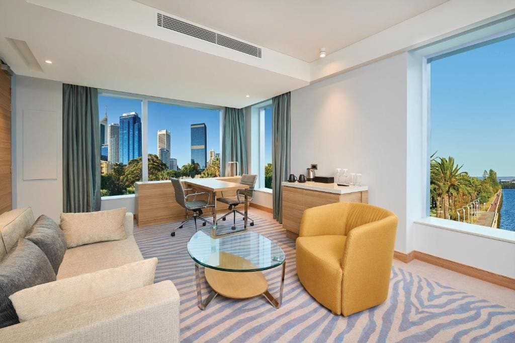Deluxe King Room with View room - Image 1