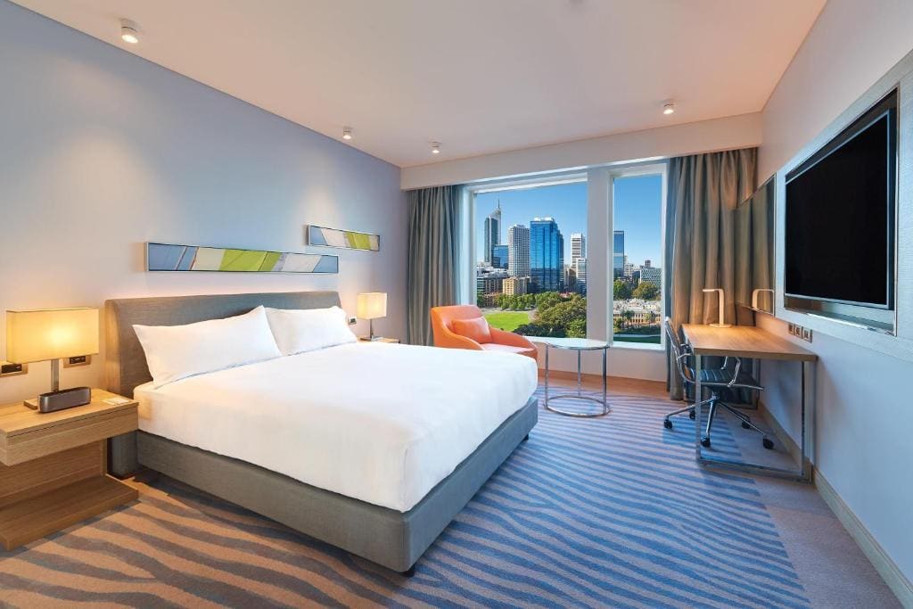 King Room with Panoramic City View room - Image 2