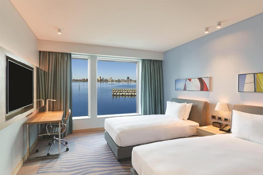 Twin Room with River View room - Image 1