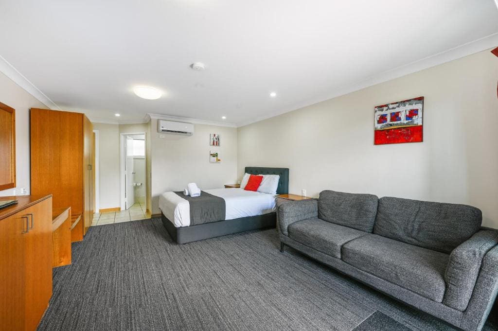 Two-Bedroom Apartment room - Image 3