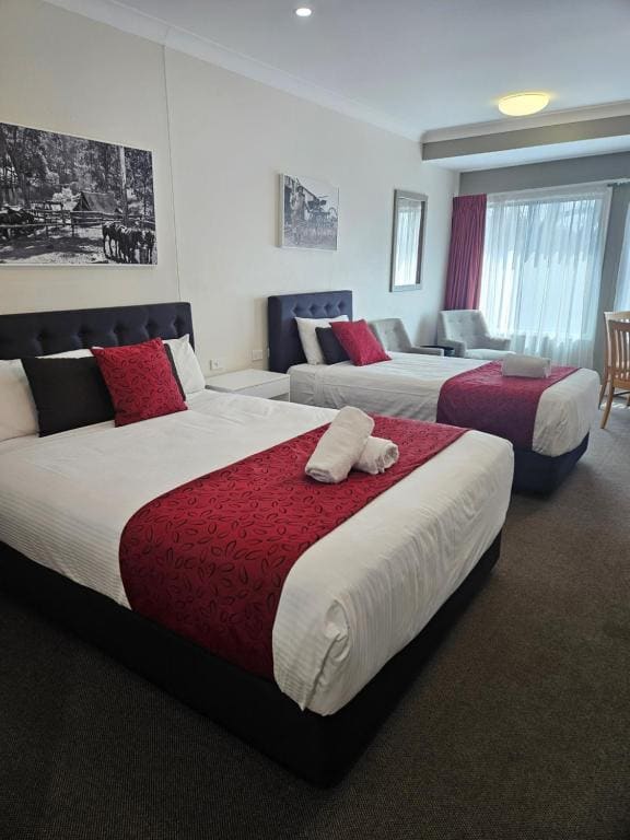 Deluxe Triple Room room - Image 3