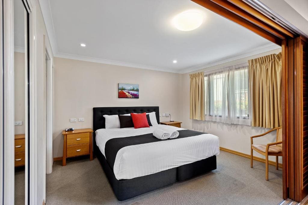 Two-Bedroom Apartment room - Image 1