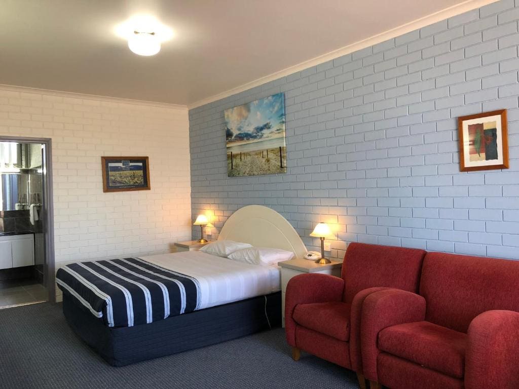 Executive Twin Room room - Image 3