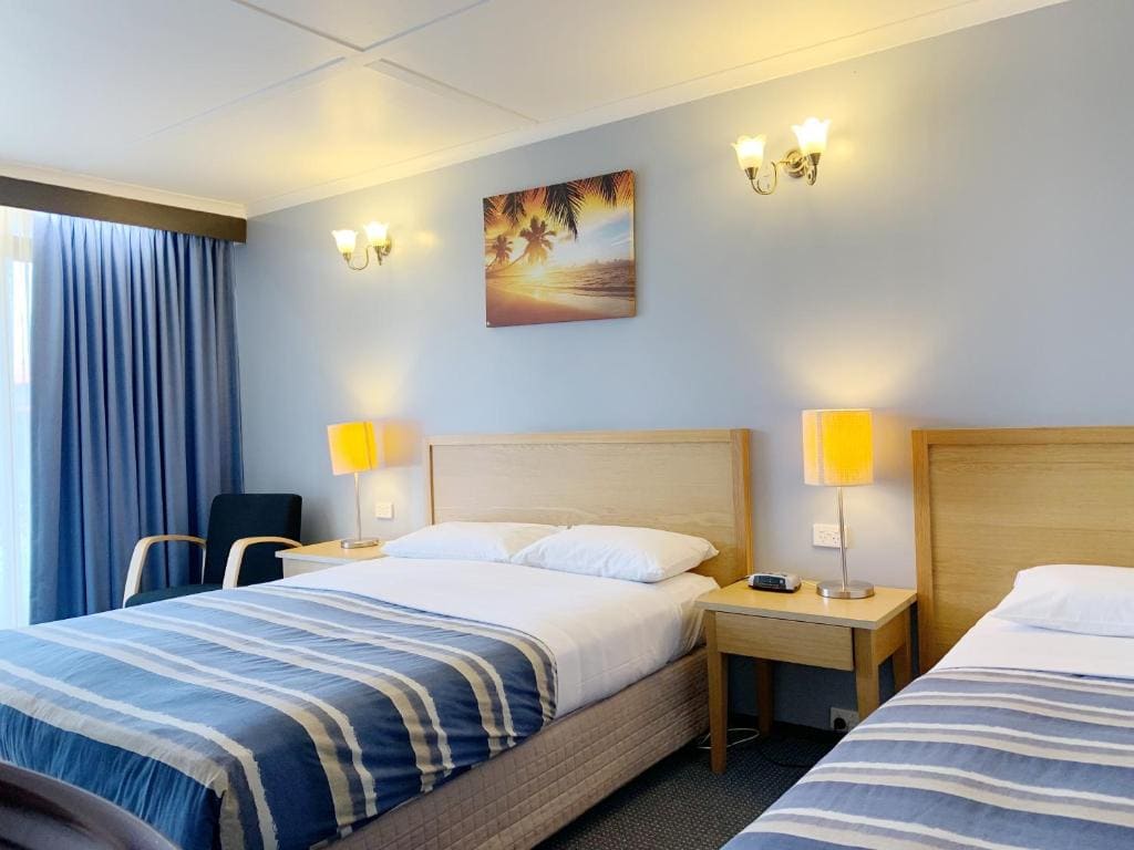 Standard Twin Room room - Image 3