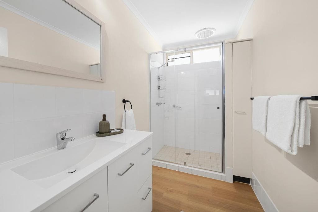 Two-Bedroom House room - Image 3