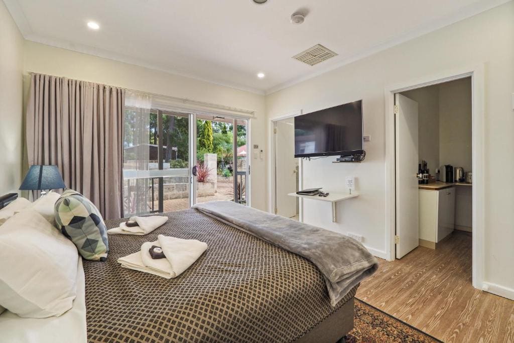 Superior King Room with Terrace room - Image 2