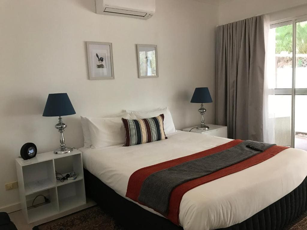 Superior King Room with Terrace room - Image 3