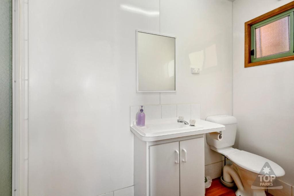 Standard Cabin room - Image 3