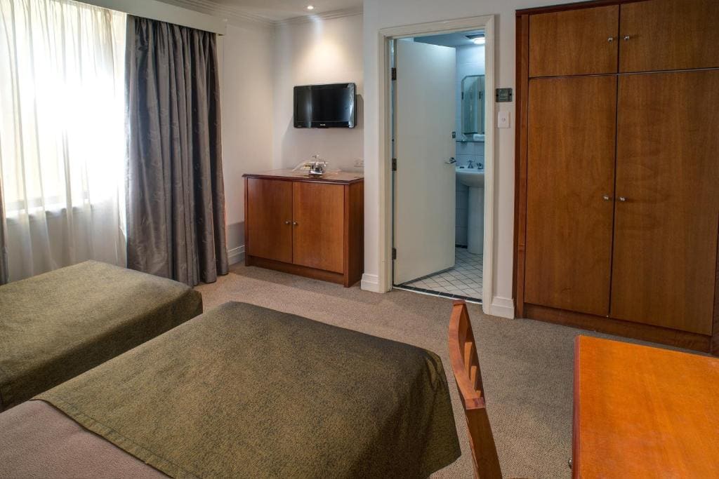 Standard Twin Room (Unserviced) room - Image 3